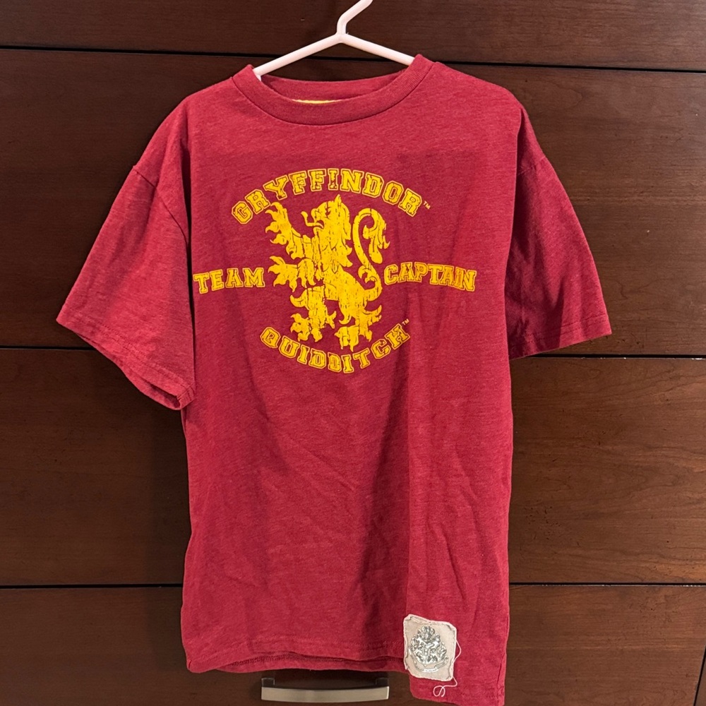 Gryffindor Team Captain T-Shirt- kids size S from Universal Orlando